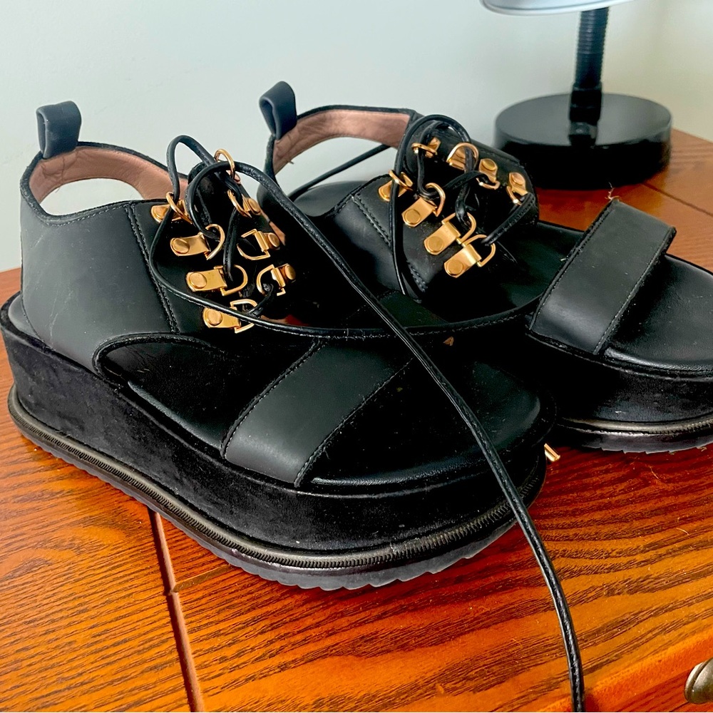Kate Bosworth Matisse Platform black